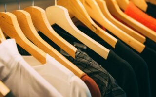 Como os sistemas para lojas de roupas ajudam na gestão financeira de novos negócios