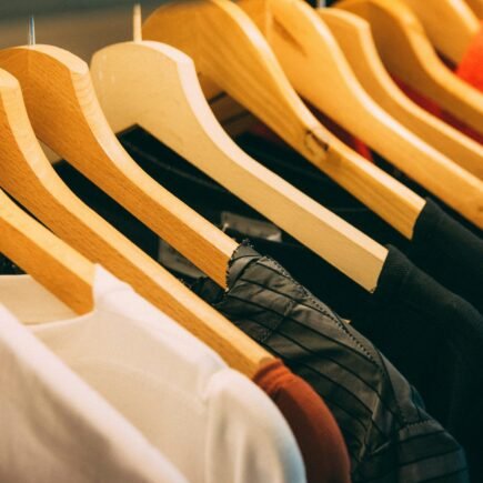 Como os sistemas para lojas de roupas ajudam na gestão financeira de novos negócios
