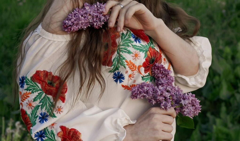 Moda e vestidos florais